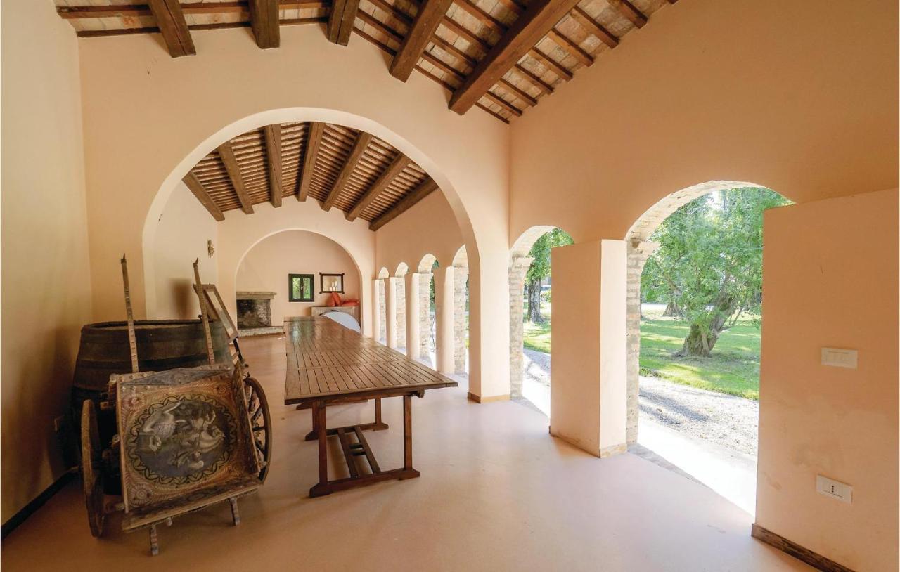 2 Bedroom Awesome Home In Taglio Di Po Ro Porto Viro Exterior foto
